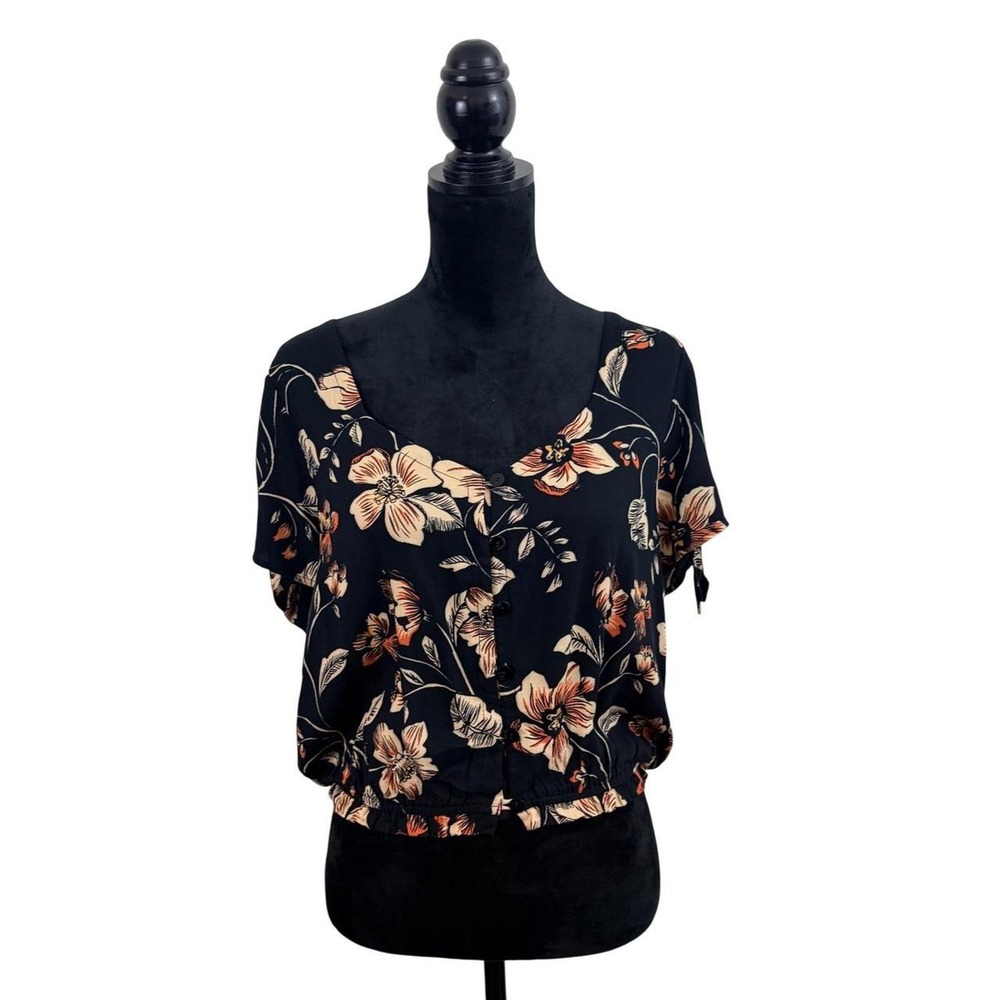 Saltwater Luxe Womens Large Black Floral Button Front Crop Blouse Tie Sleeve NEW